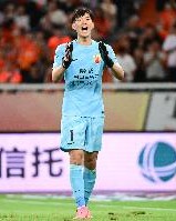 颜骏凌：34岁没感觉到自己身体机能下降，海港、申花竞争是好事