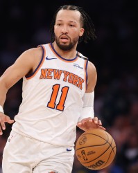 伟德体育bevictor-😤布伦森：我要做的是帮助球队取胜，而不是想着要比哈利伯顿表现更好