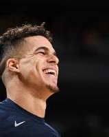 伟德体育-小波特：感激约穆挡拆让我们夺冠 也确实感觉我在掘金遇到了瓶颈